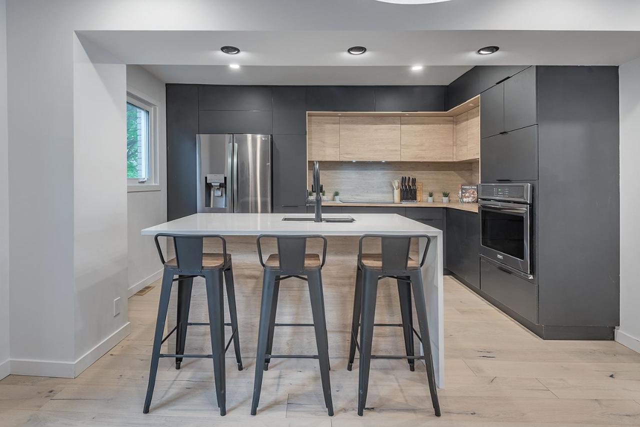 Free Parking Prime Location New Modern Condo 브로사르 외부 사진